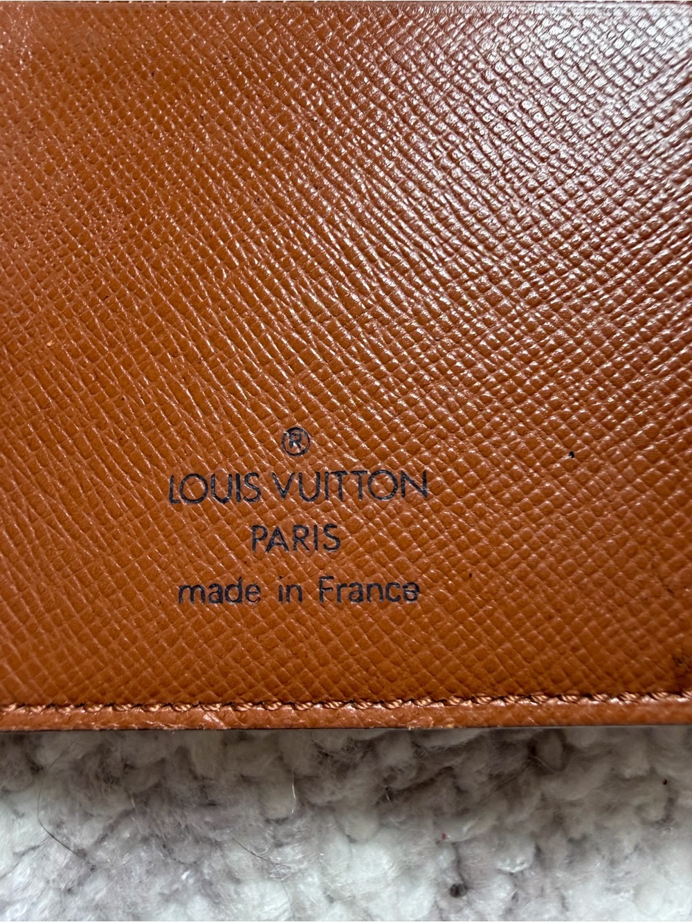 Authentic LOUIS VUITTON
Monogram Canvas Bi-Fold Vertical Wallet - Picture 6 of 7